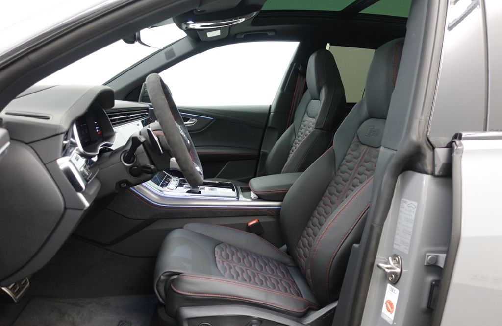 Audi RSQ8 | V8 biturbo 600 koní | skladem | německé auto | předváděcí | super sportovní SUV coupé | max výbava | super cena | nákup online |  AUTOiBUY.com
